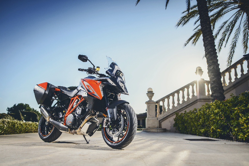 KTM 1290 SUPER DUKE GT 05