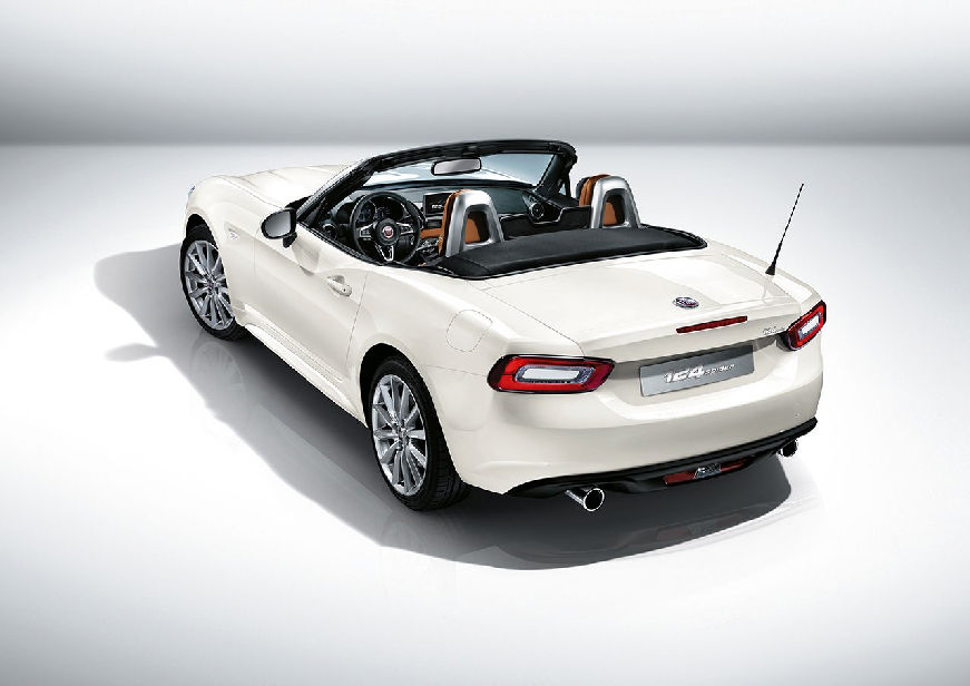 151118 Fiat 124-Spider 03