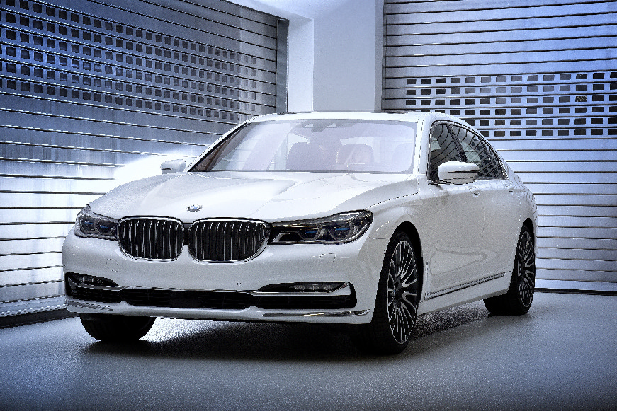 P90205381 highRes bmw-750li-xdrive-sol