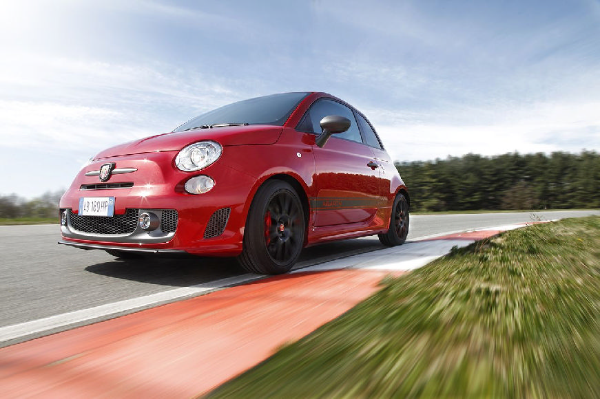 gonews-160406 Abarth 595