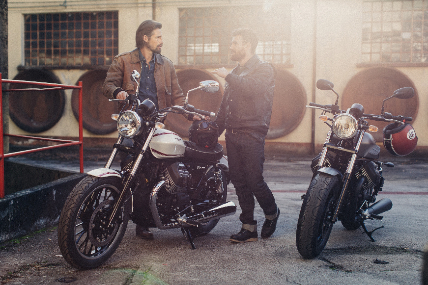 042 V9 Bobber e Roamer opendoors