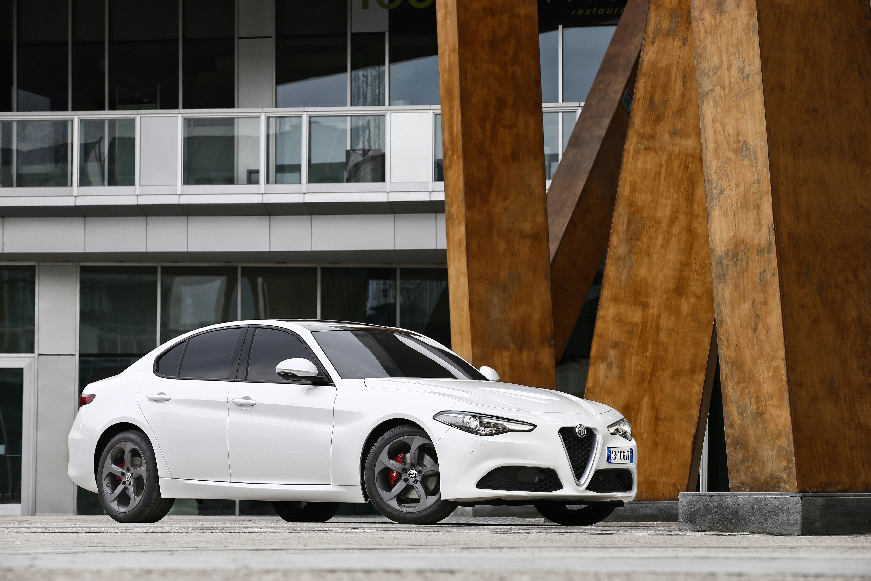 160510 Alfa-Romeo Giulia 03