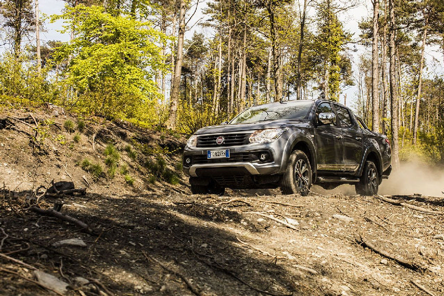 160615 Fiat-Professional Fullback 01