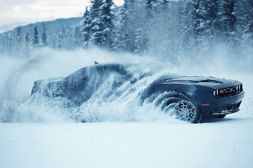 dodge-awd-challenger-gt epeidh xeimwna exoume  