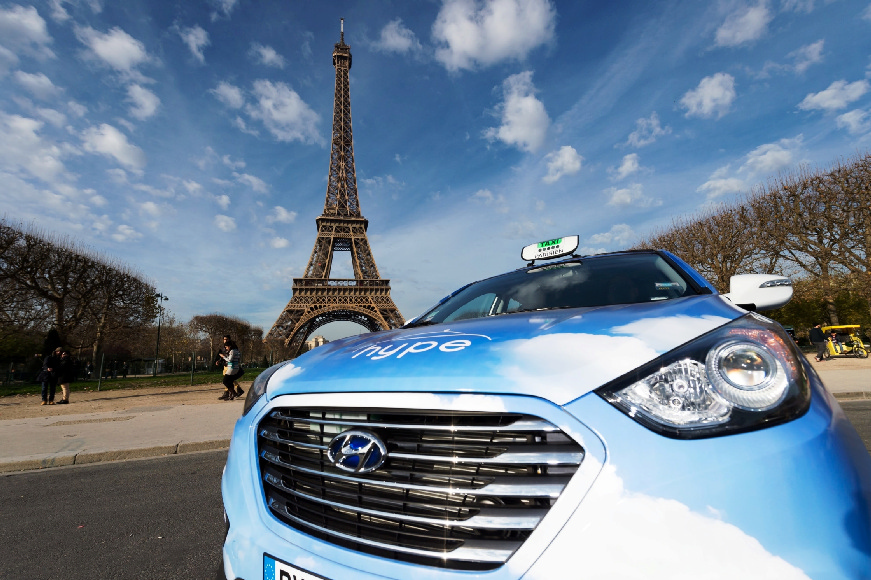 Fuel Cell Taxi in Paris  3