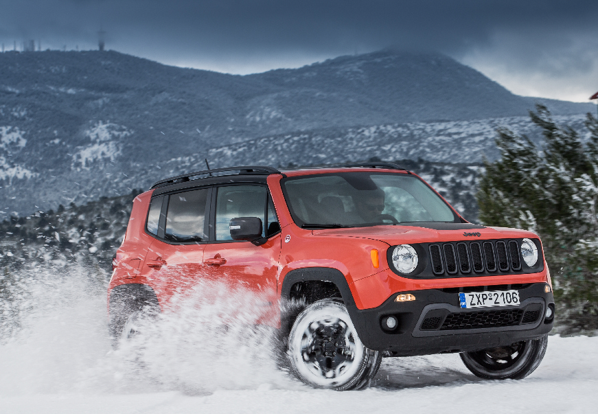 RENEGADE h jeep-epistrefei stin arahova kai einai winterproof