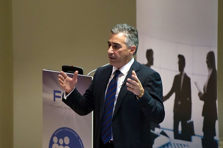 Με κεντρικό μήνυμα "ΜΑΖΙ ΔΙΑΜΟΡΦΩΝΟΥΜΕ ΤΟ ΜΕΛΛΟΝ", στις 22 Δεκεμβρίου 2016 πραγματοποιήθηκε με επιτυχία το Ετήσιο Συνέδριο Διανομέων της FCA Greece. 02