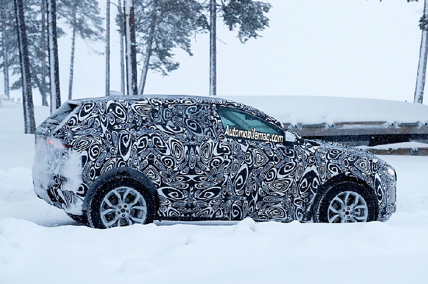 Φωτογραφίες δοκιμών της νέας Jaguar E-Pace