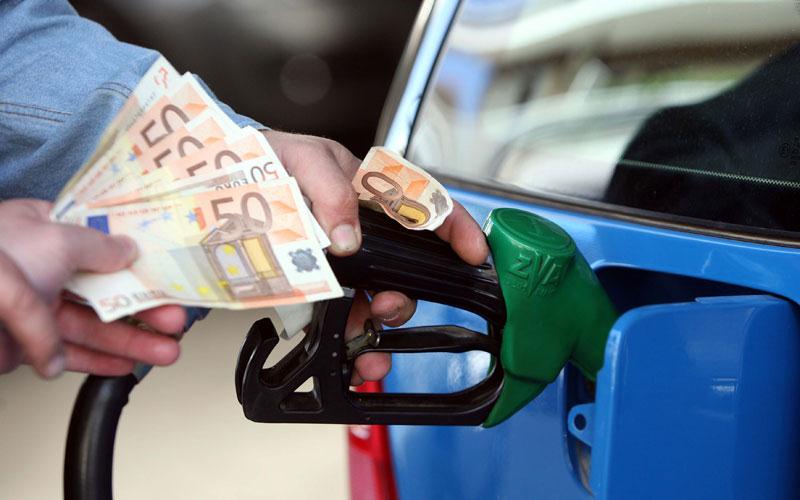 Πόσο αυξάνονται οι τιμές στην βενζίνη και στο πετρέλαιο κίνησης. 