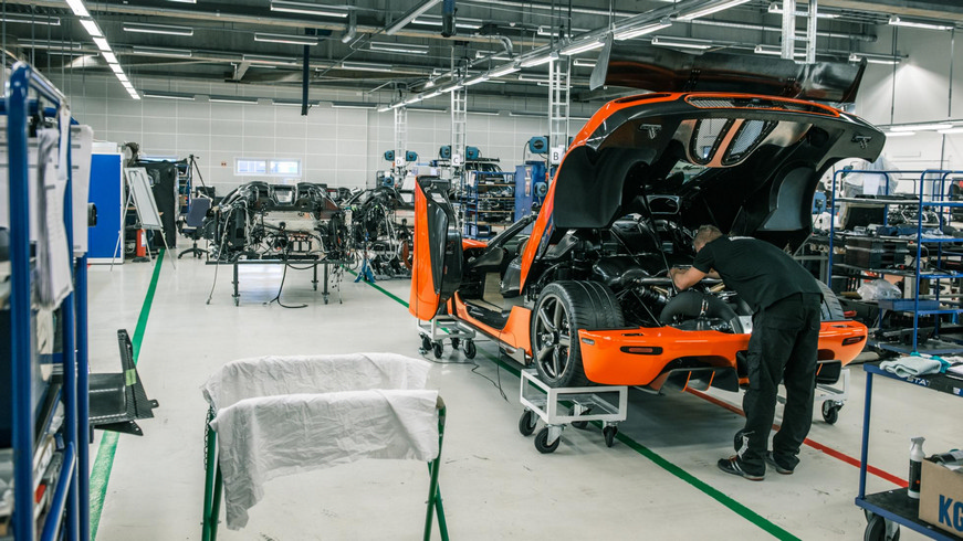Bόλτα στο εργοστάσιο της Koenigsegg (VIDEO)