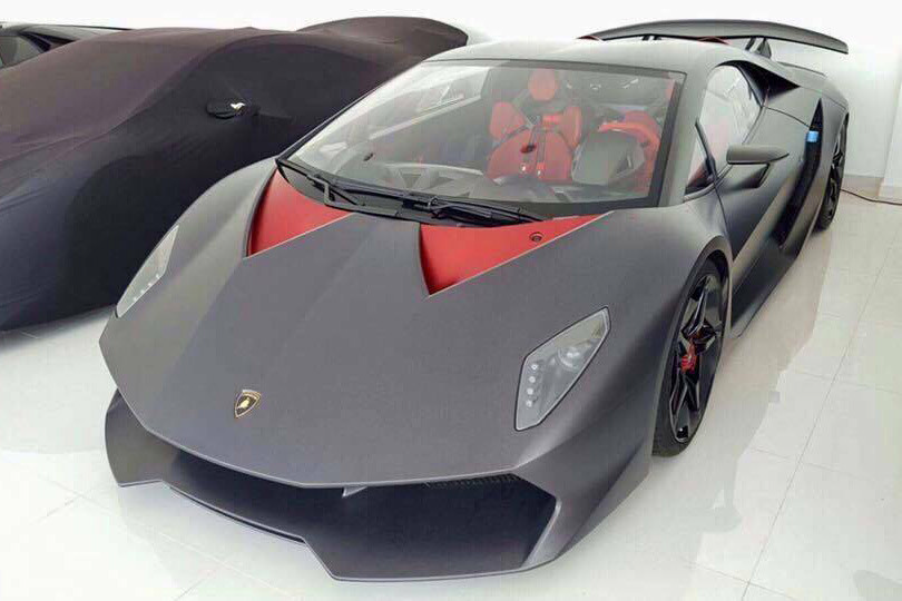 Lamborghini Sesto Elemento με μόλις 200 χλμ. προς πώληση