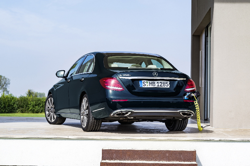 Η Mercedes-Benz E 350 e "πράσινη" και με την βούλα 02