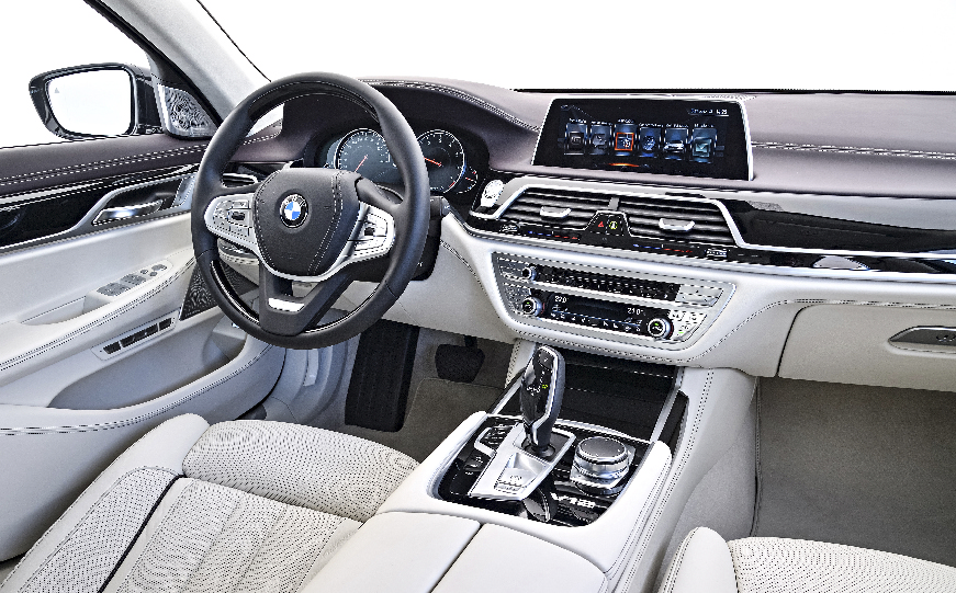 H vέα BMW M760Li xDrive4