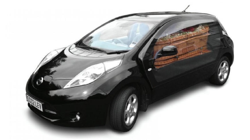 Οικολογικός ενταφιασμός με νεκροφόρα Nissan Leaf