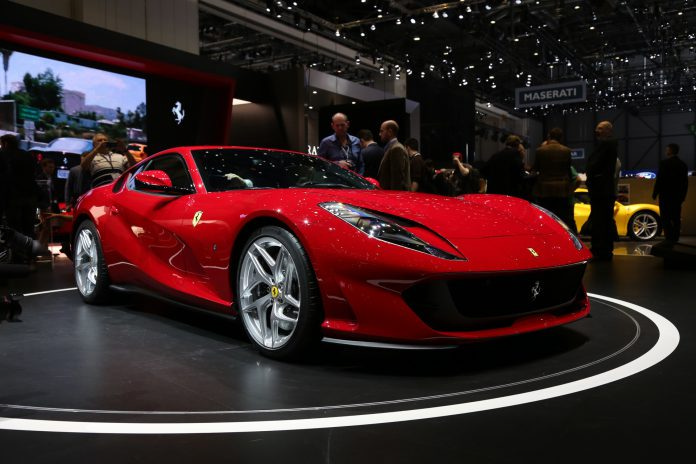 Ferrari-812-Superfast-696x464