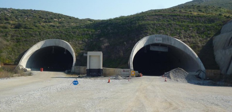  Τέμπη: Πόσο θα κοστίζουν τα διόδια στο νέο τμήμα του αυτοκινητόδρομου