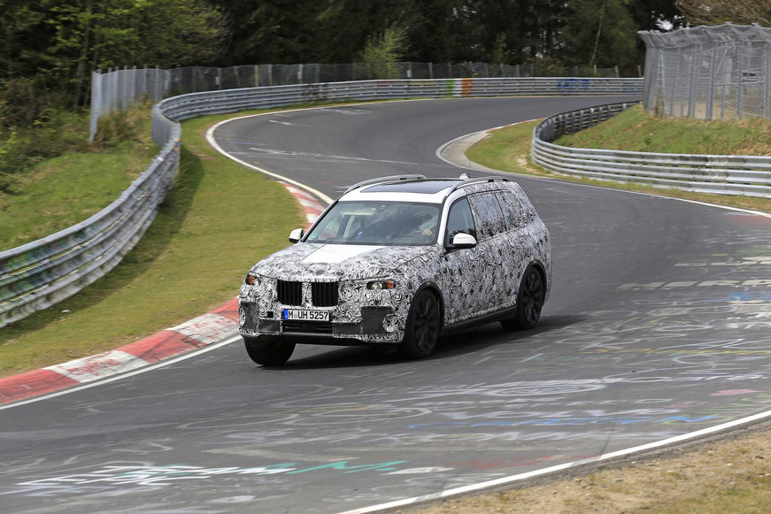 Κατασκοπεύοντας την BMW X7 