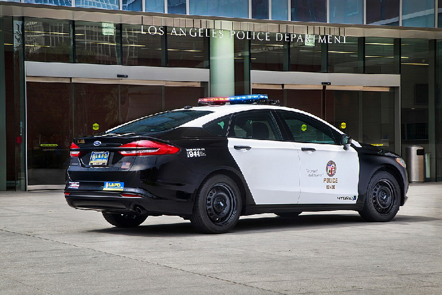 Υβριδικό Ford για την αστυνομία2