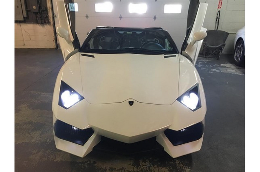 Θα αγόραζες μια Replica  της Lamborghini Aventador ;