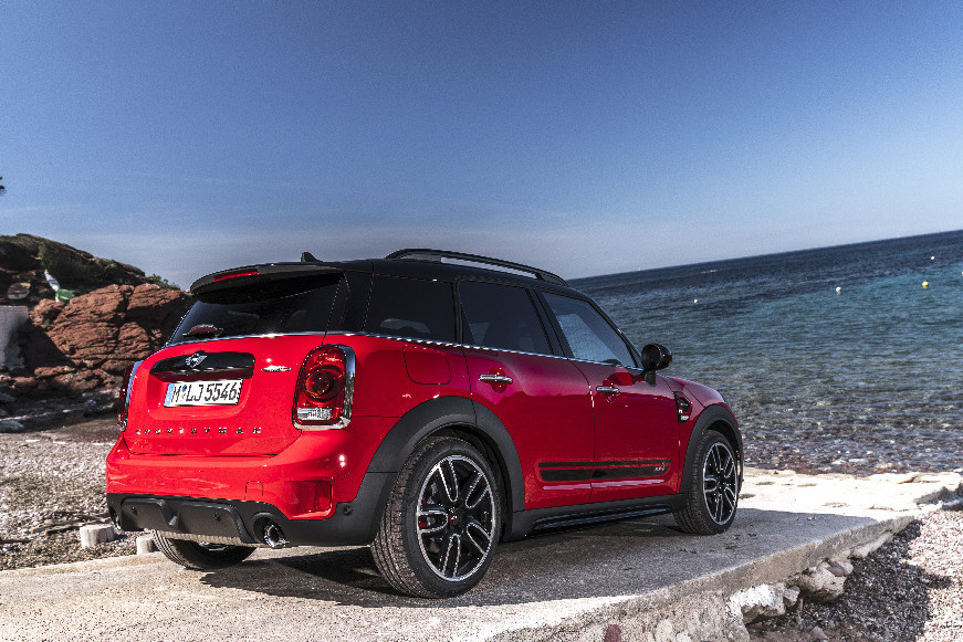 P90253303 highRes mini-john-cooper-wor