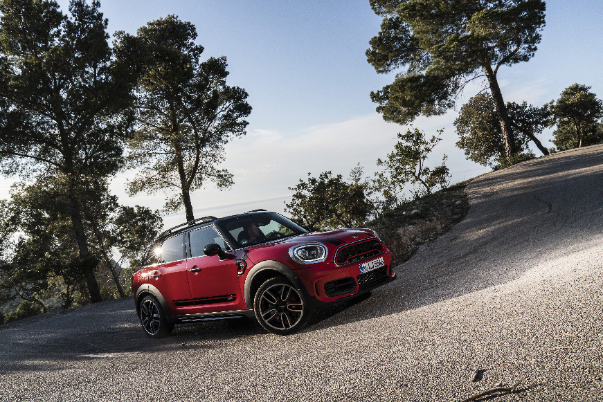 P90253491 highRes mini-john-cooper-wor