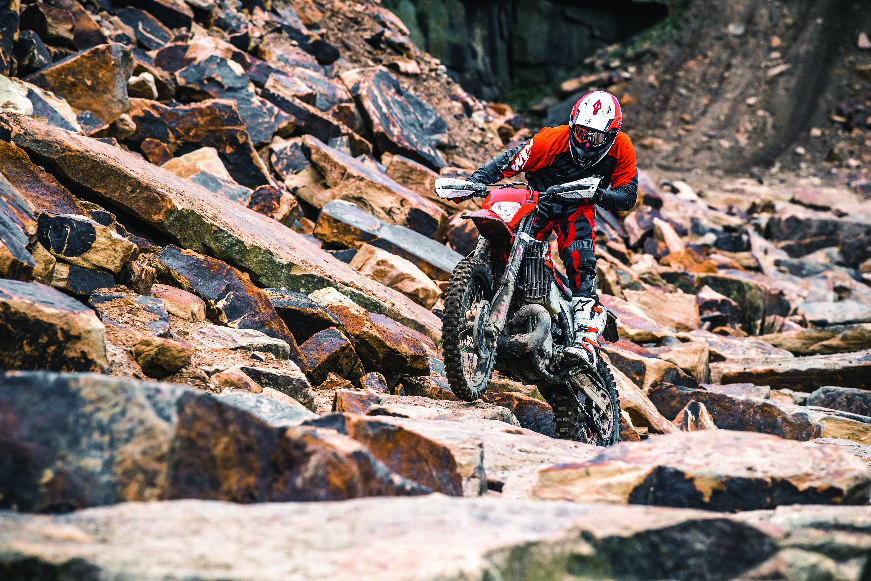 KTM 300 EXC TPI MY 2018 Action 04