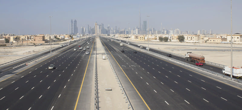 Έκλεισε αυτοκινητόδρομος στο Abu Dhabi. Ο λόγος, δεν υπάρχει... (+video)