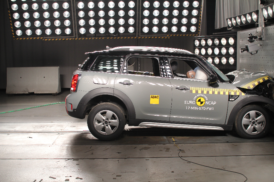 5 αστέρια στο MINI Countryman στις δοκιμές του Euro NCAP