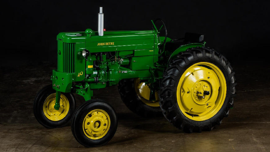 Ενα John Deere 8020 του 1964 πουλήθηκε για 150.000€
