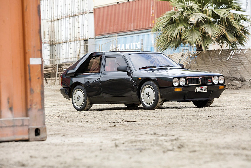 1985-Lancia-Delta-S4-Stradale