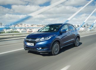 09 - 2015 HR-V FRONT 3 4 DYN