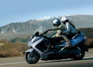 AN650ZL6 action 2 Large