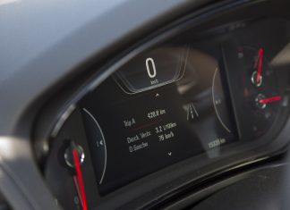 Opel-Insignia-300800