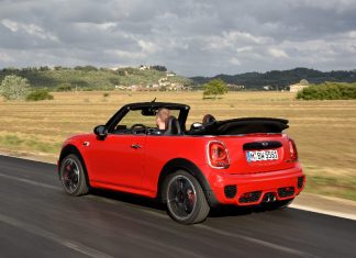 P90217441 highRes mini-john-cooper-wor
