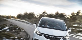 Opel-Zafira-300717