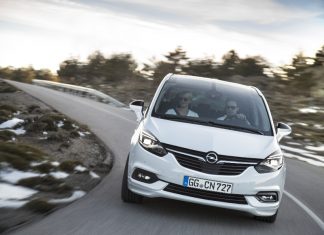 Opel-Zafira-300717