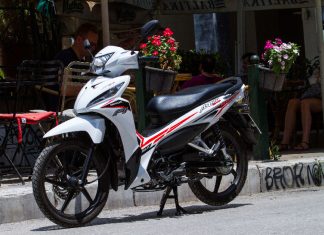 Honda Astrea Grand 3