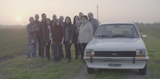 7-paidia anapalaiwsan to ford-fiesta-ilikias 38-etwn sto opoio emathan na odigoun
