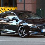 Opel-Insignia-sedan-front-three-quarter-02