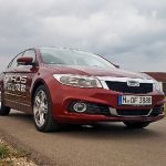 enas kinezos poy tairiazei sthn Eyr;vph