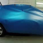 car wrapping Μόδα ή τέχνη; Δείτε πως «ντύνεται» ένα αυτοκίνητο με αυτοκόλλητο και μεταμορφώνεται (ΒΙΝΤΕΟ)