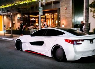 Ο Will.i.am έκανε το Tesla του αγνώριστο