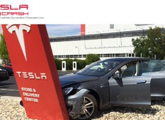 Tesla-crash