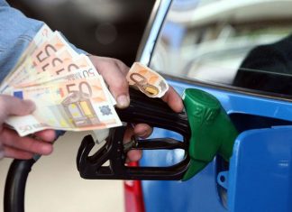 Πόσο αυξάνονται οι τιμές στην βενζίνη και στο πετρέλαιο κίνησης.