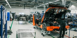 Bόλτα στο εργοστάσιο της Koenigsegg (VIDEO)