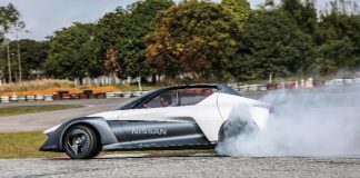 To Nissan BladeGlider στην παραγωγή