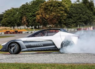 To Nissan BladeGlider στην παραγωγή