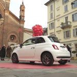 Το Fiat 500 στον ρόλο του Έρωτα την Ημέρα του Αγίου Βαλεντίνου Το Fiat 500 στον ρόλο του Έρωτα την Ημέρα του Αγίου Βαλεντίνου