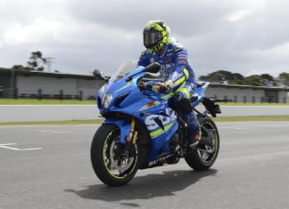 Οι Iannone & Rins δοκιμάζουν τη νέα GSX-R1000R στο Phillip Island
