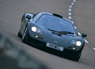 Όταν η McLaren F1 «χτυπάει» τα 401 χλμ./ώρα (video)